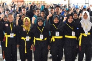 Ratusan calon anggota club  olahraga prestasi pecak silat pelajar PBSS Kuningan Pencak Silat Club (PS Bima Suci).